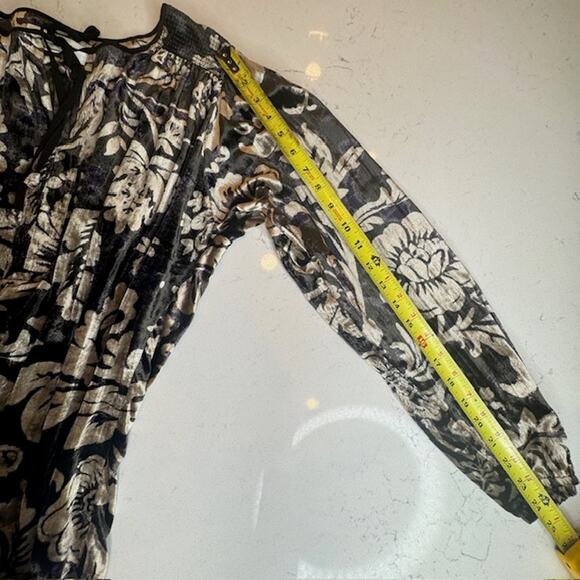 Faustine Luxurious Velvet Floral Peasant Blouse Large - Picture 12 of 14